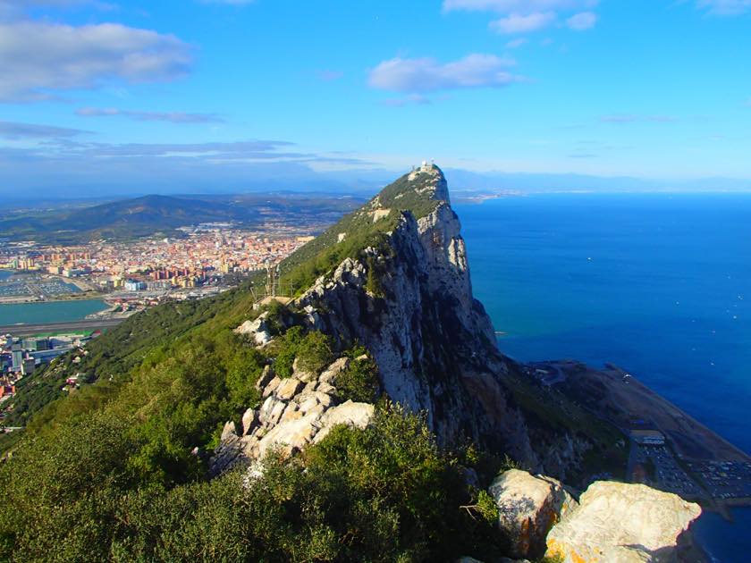ジブラルタルの岩山の風景